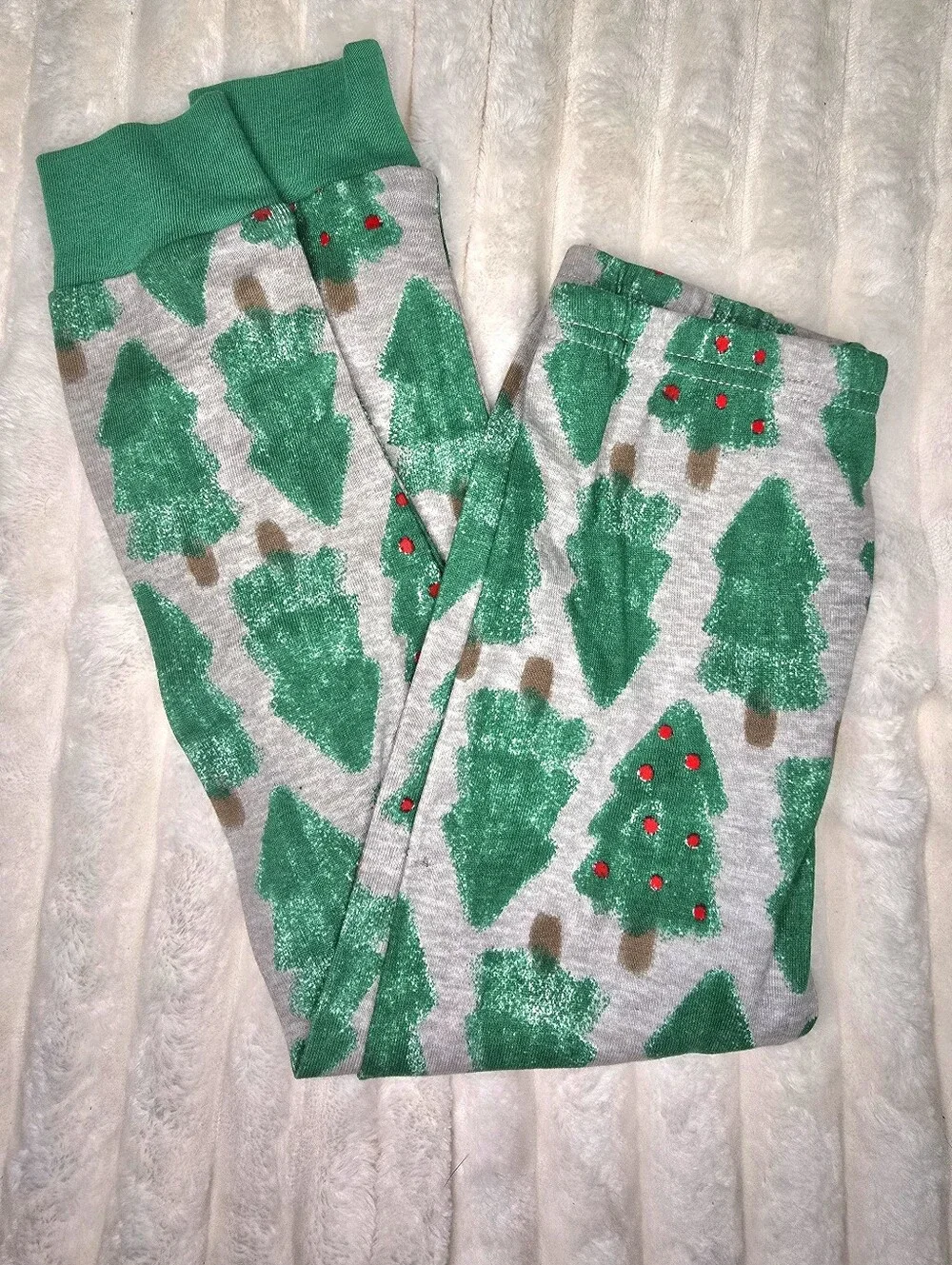 Carter's Green Festive Tree Print Kids Pajama Set with Red Dot Accents 4T NWT